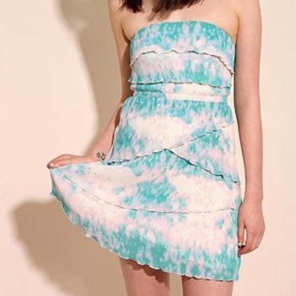 Urban Outfitters Dresses & Skirts - Urban Outfitters Strapless Tie Dye Dress